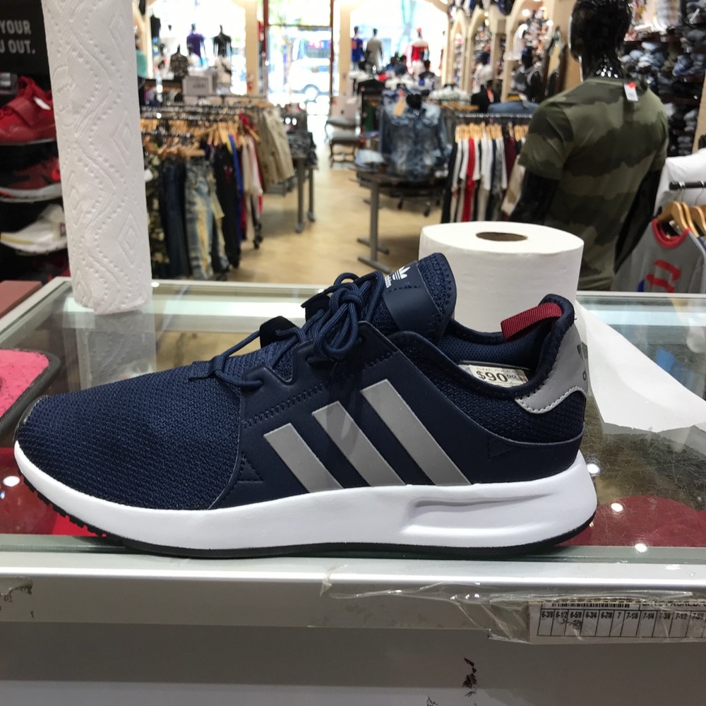 Sneaker